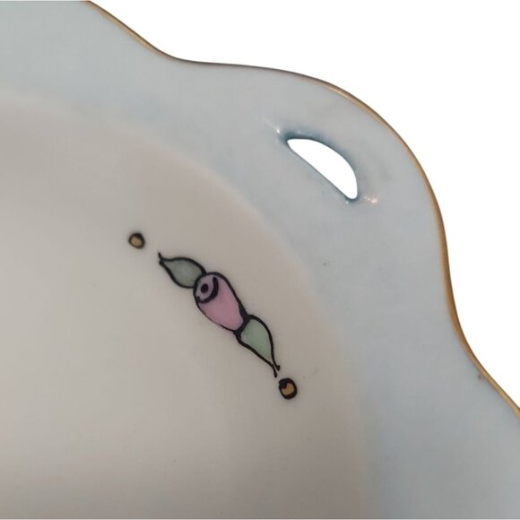 Vintage Japan Hand-Painted Porcelain Floral Finger Bowl Gold Rim Cut-Out Handles - Picture 5 of 6